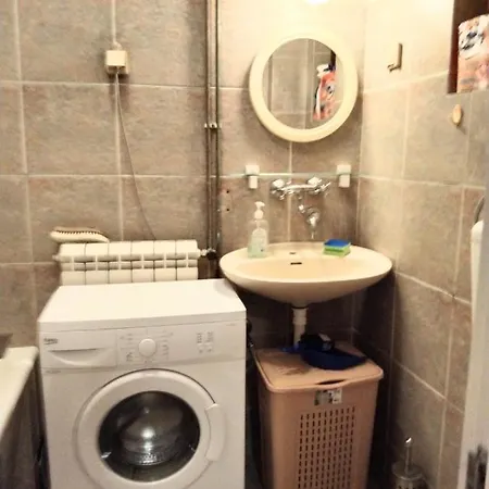 Next To The Temple Of Saint Sava Daire Belgrad